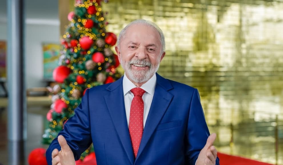 A cada mandato, Lula muda o tom do discurso de fim de ano, mas mantém fidelidade ao otimismo
