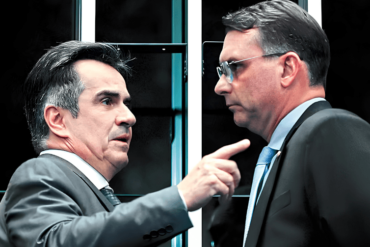 Acordo de Flávio com partidos do Centrão trava após crise por mensagens com Vorcaro, e chapa com vice do PL ganha força