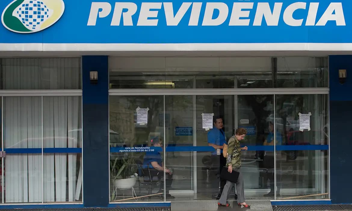 Agências do INSS de todo Brasil abrem para atendimento extra neste sábado e domingo