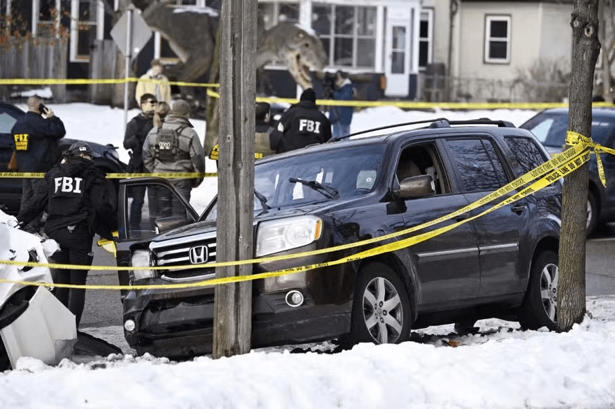 Agente de imigração dos EUA mata mulher a tiros em Minneapolis
