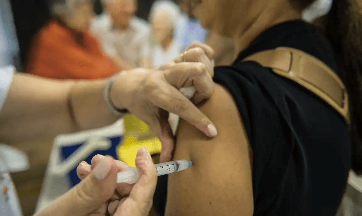Anvisa aprova lenacapavir, 1ª injeção semestral que previne HIV em quase 100%