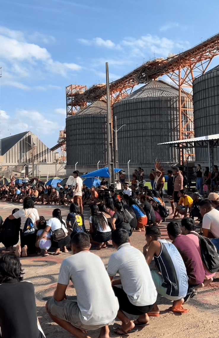 Após 16 dias de protestos, governo federal suspende obra de hidrovia no Rio Tapajós