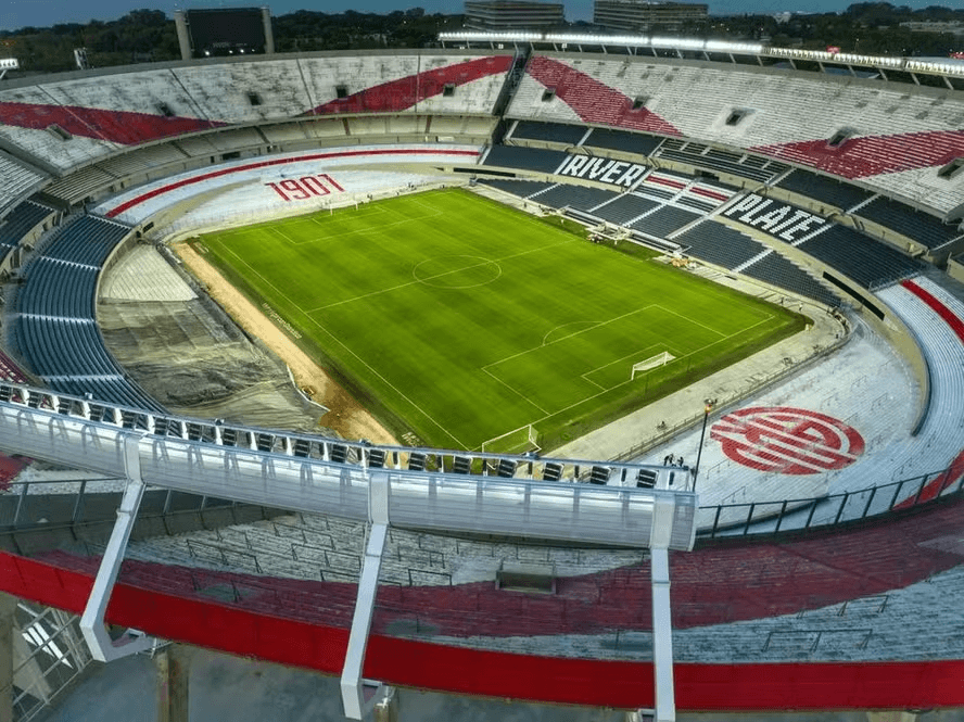 Argentina proíbe entrada de devedores de pensão em estádios de futebol