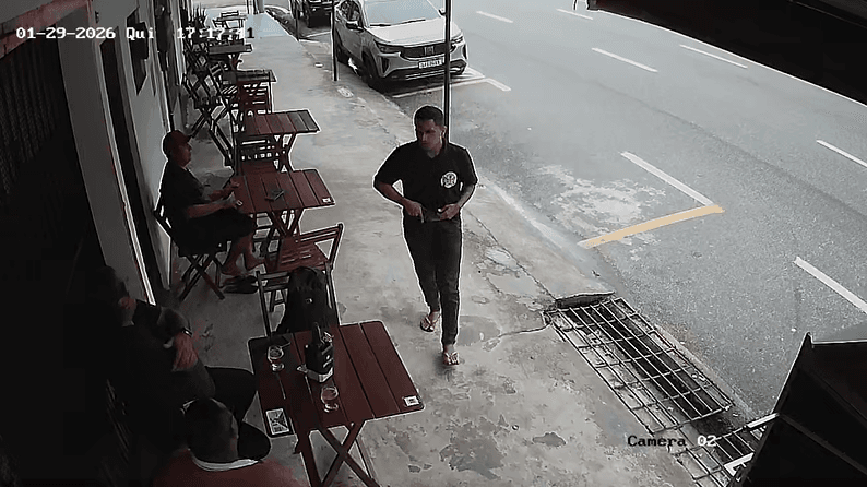 Assaltantes armados rendem clientes em bar no bairro do Guamá, em Belém