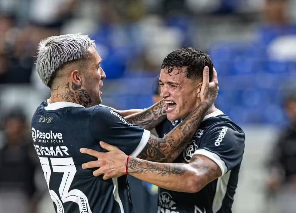 Atacante uruguaio se despede do Remo nas redes sociais: 'Vou levar sua torcida no meu coração'