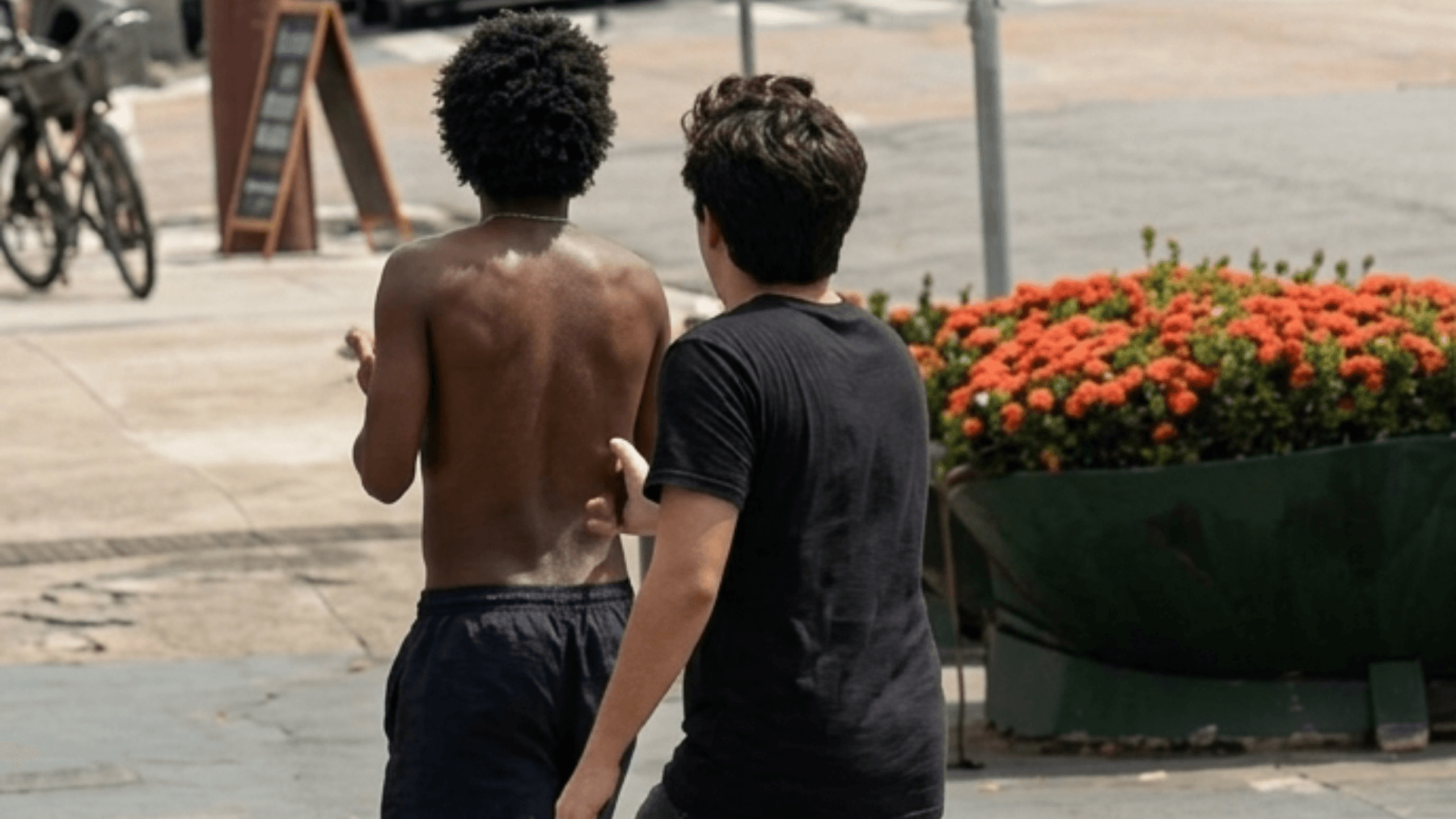 Ataque de jovem a homem em situação de rua chama atenção para quase 1.500 pessoas vivendo nessa condição em Belém