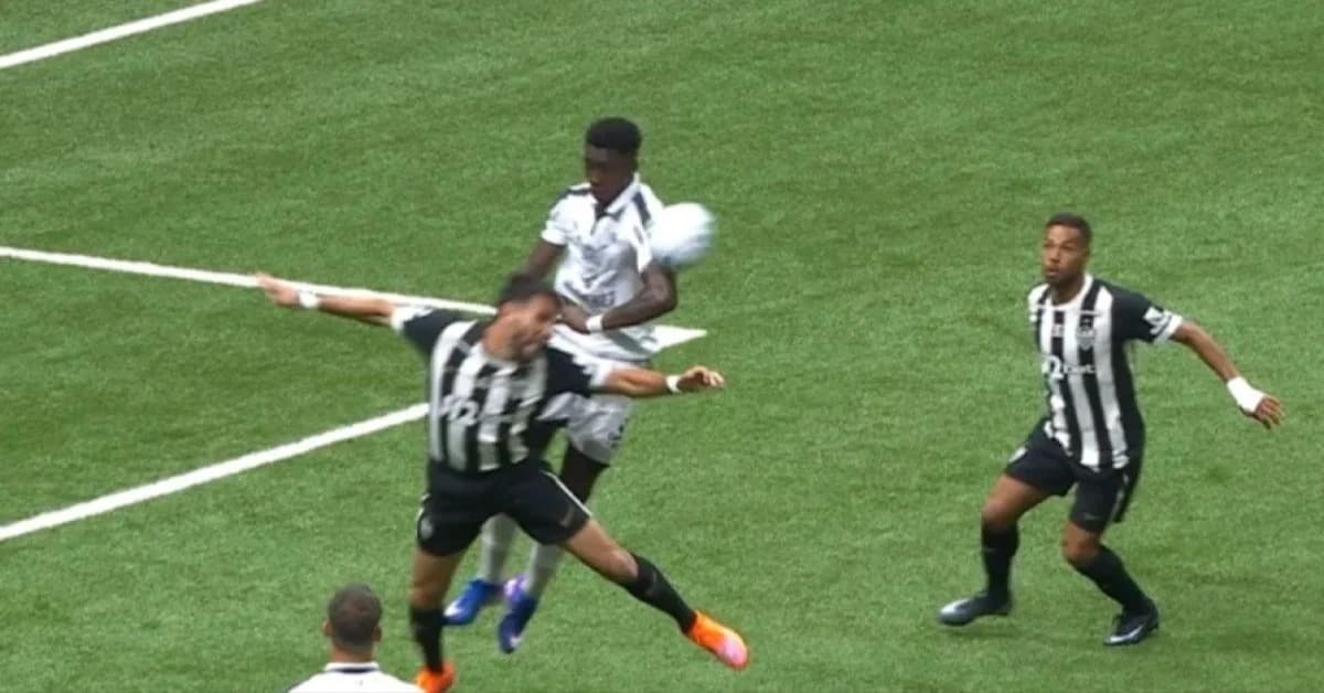 Áudio do VAR: árbitro explica anulação de gol do Remo após toque de braço