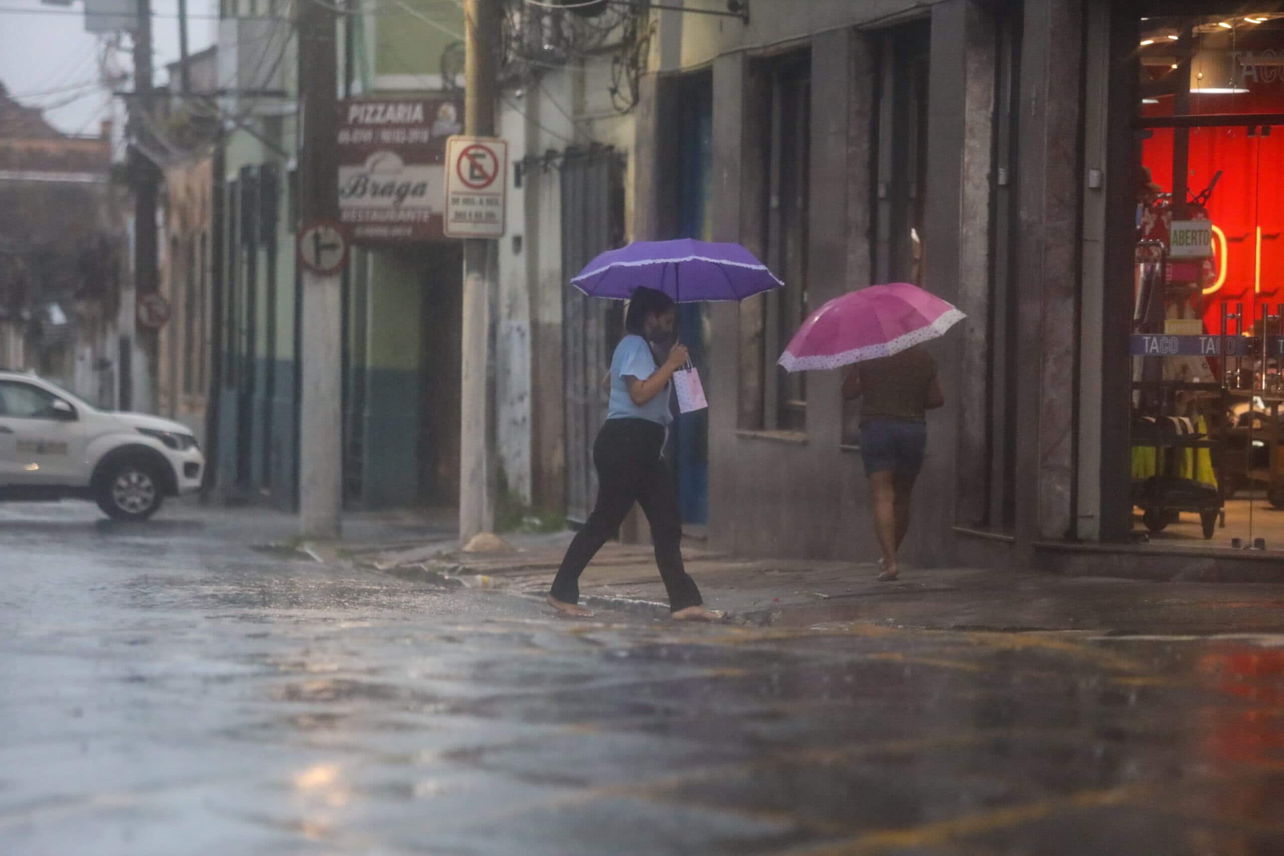 Belém e Região Metropolitana entram em alerta laranja para chuvas intensas e risco de alagamentos até sexta-feira (20)