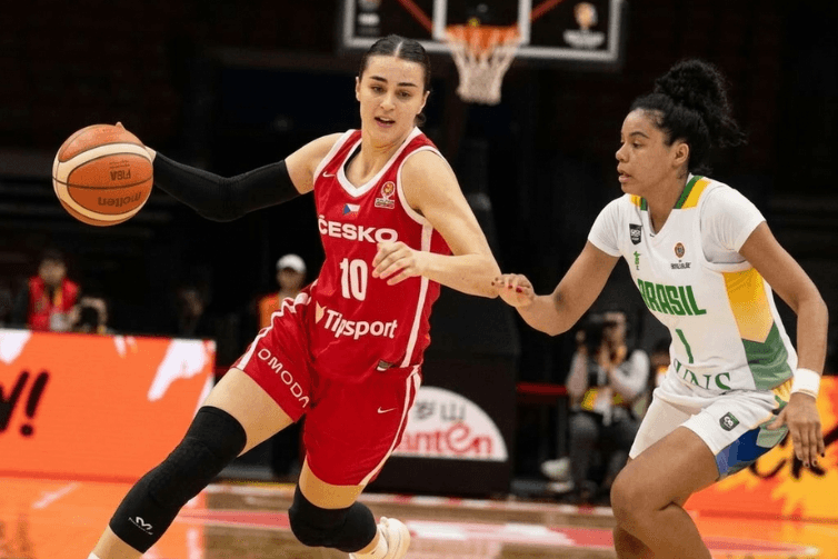 Brasil perde para República Tcheca no Pré-Mundial de basquete feminino e vê classificação ameaçada