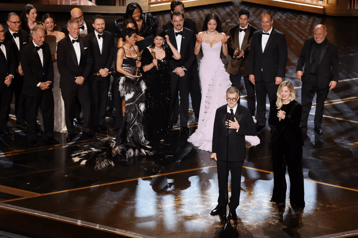 Brasil sai de mãos vazias do Oscar e 'Uma Batalha Após a Outra' vence a categoria de Melhor Filme