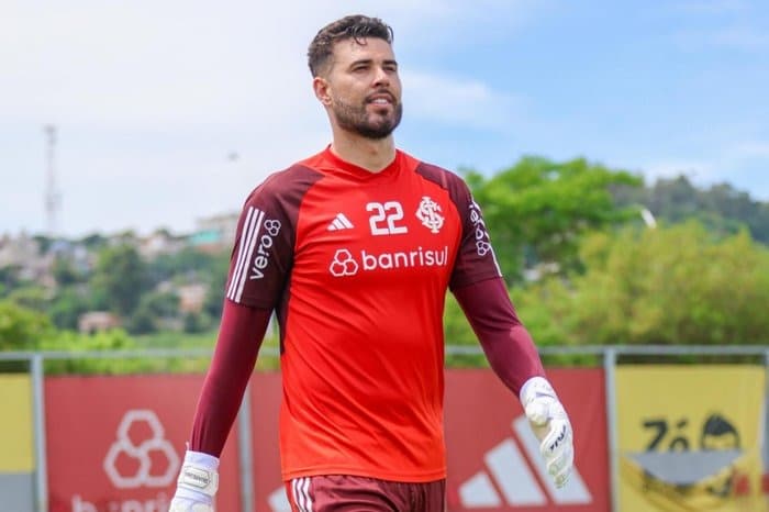 Clube do Remo oficializa goleiro Ivan como reforço para a temporada 2026