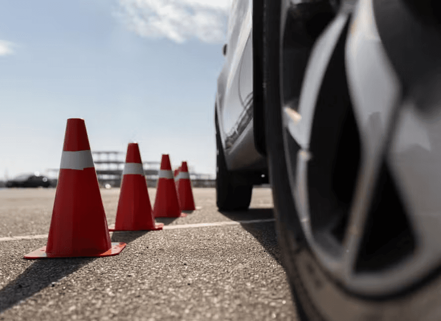 CNH: minuta prevê que candidato poderá fornecer carro para aulas práticas e combiná-las livremente com instrutor