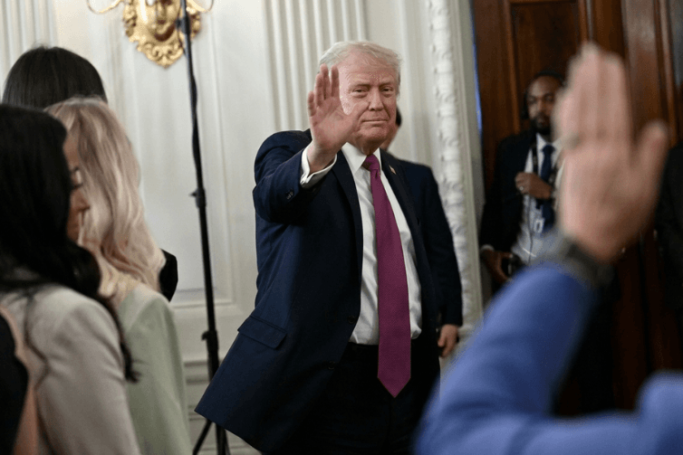 Coleção de recuos: Extensão de cessar-fogo revela posição frágil de Trump em negociação com Irã