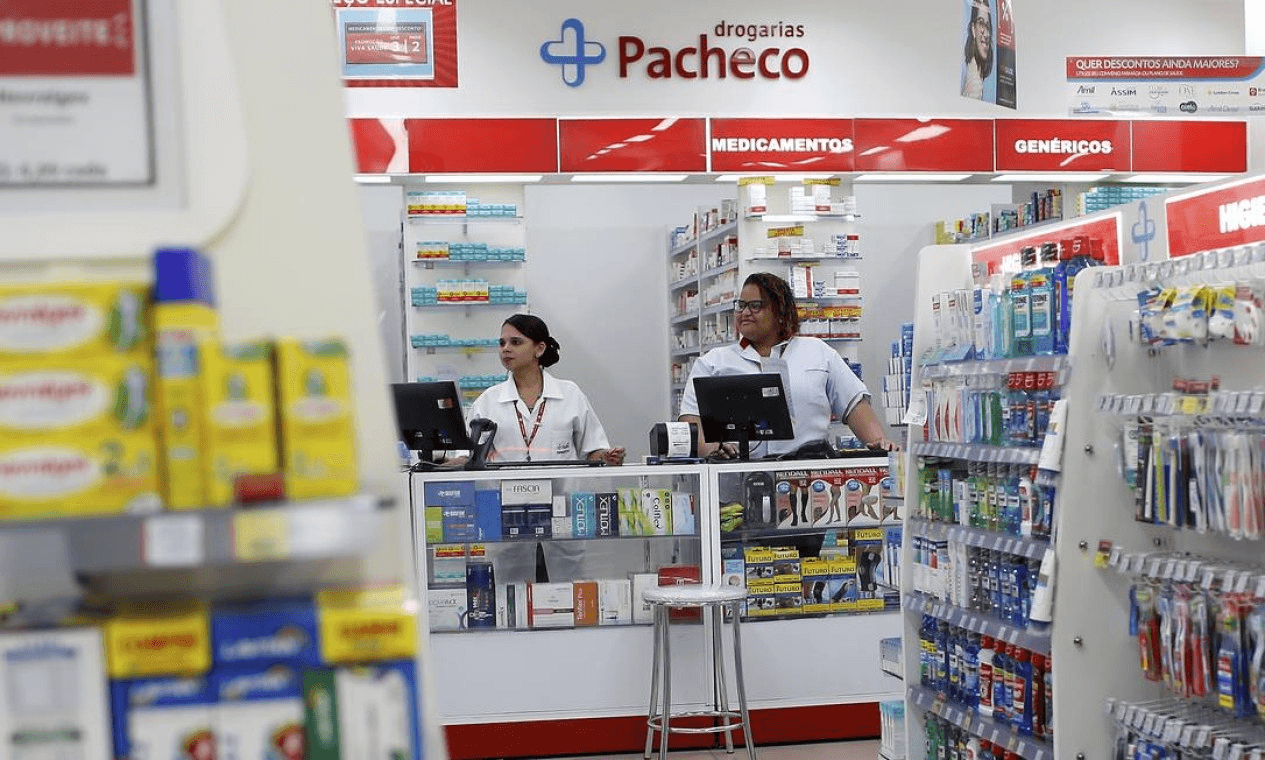 Com restrições, governo regulamenta venda de medicamentos em supermercados