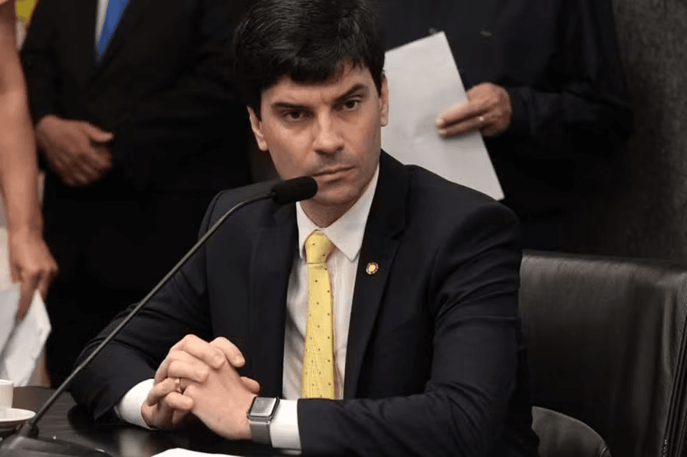 Conduta do delegado-geral de SC no caso cão Orelha será apurada pelo Ministério Público