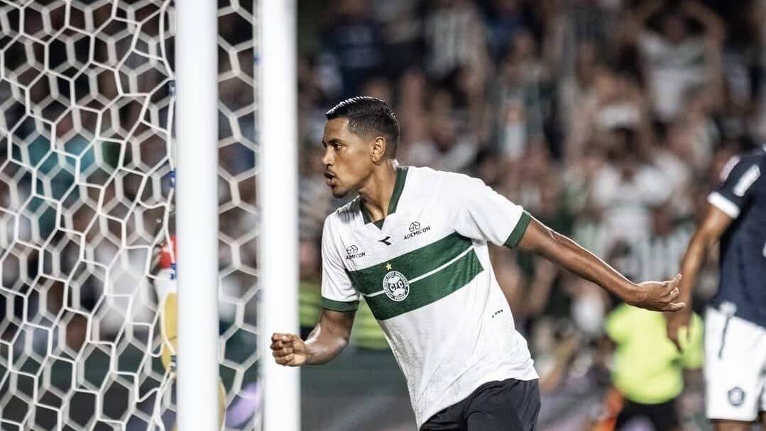 Coritiba domina primeiro tempo e abre vantagem contra o Remo com gol de Pedro Rocha