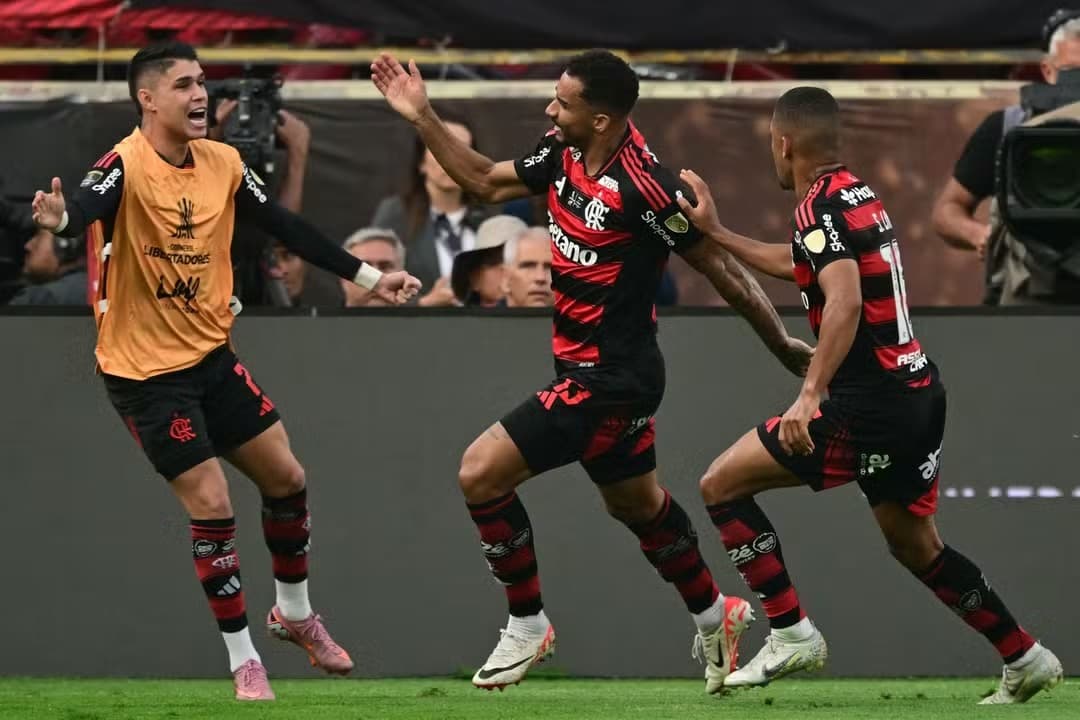 É TETRA! Flamengo derrota o Palmeiras e é campeão da Libertadores