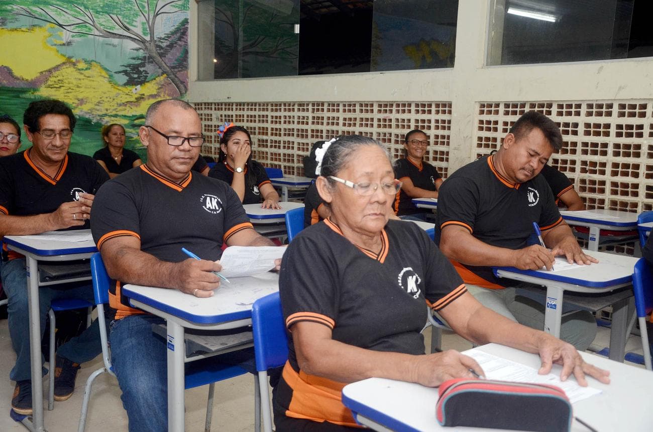 EJA enfrenta encolhimento de matrículas em Belém, em meio à perda de estudantes adultos em todo o país