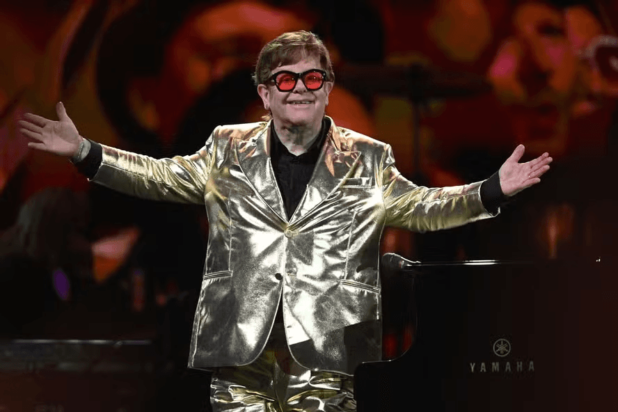 Elton John revela motivo de pausa na aposentadoria para show no Rock in Rio