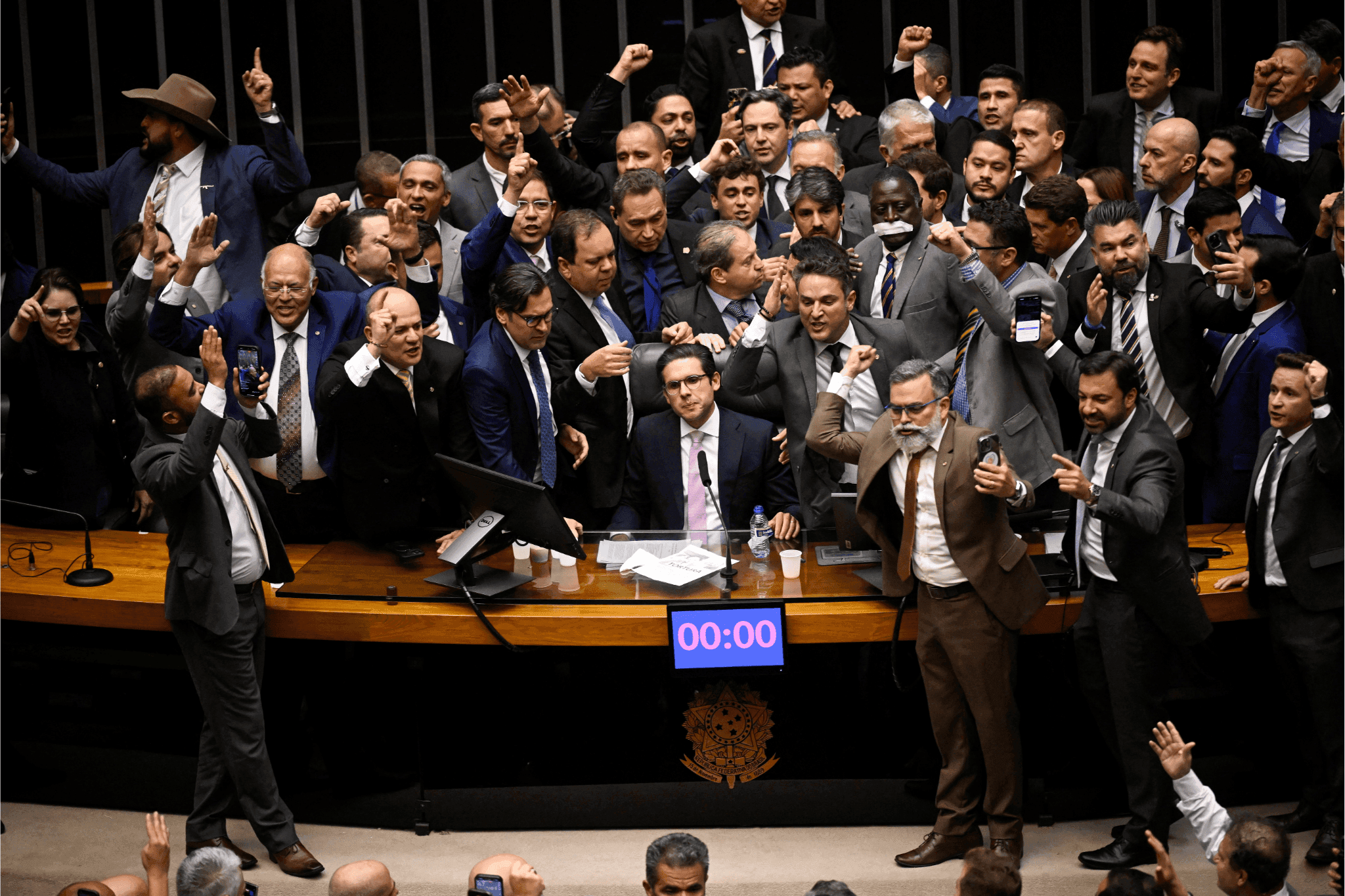 Entenda o que é o PEC da Blindagem, que protege Deputados e Senadores de serem investigados