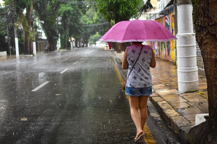 Fim de semana deve ser de chuvas intensas em Belém e grande parte do Pará, segundo INMET