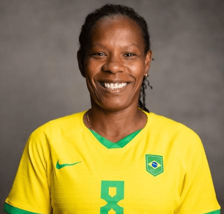 Formiga, a incansável operária do esporte, abre novos caminhos para o futebol feminino