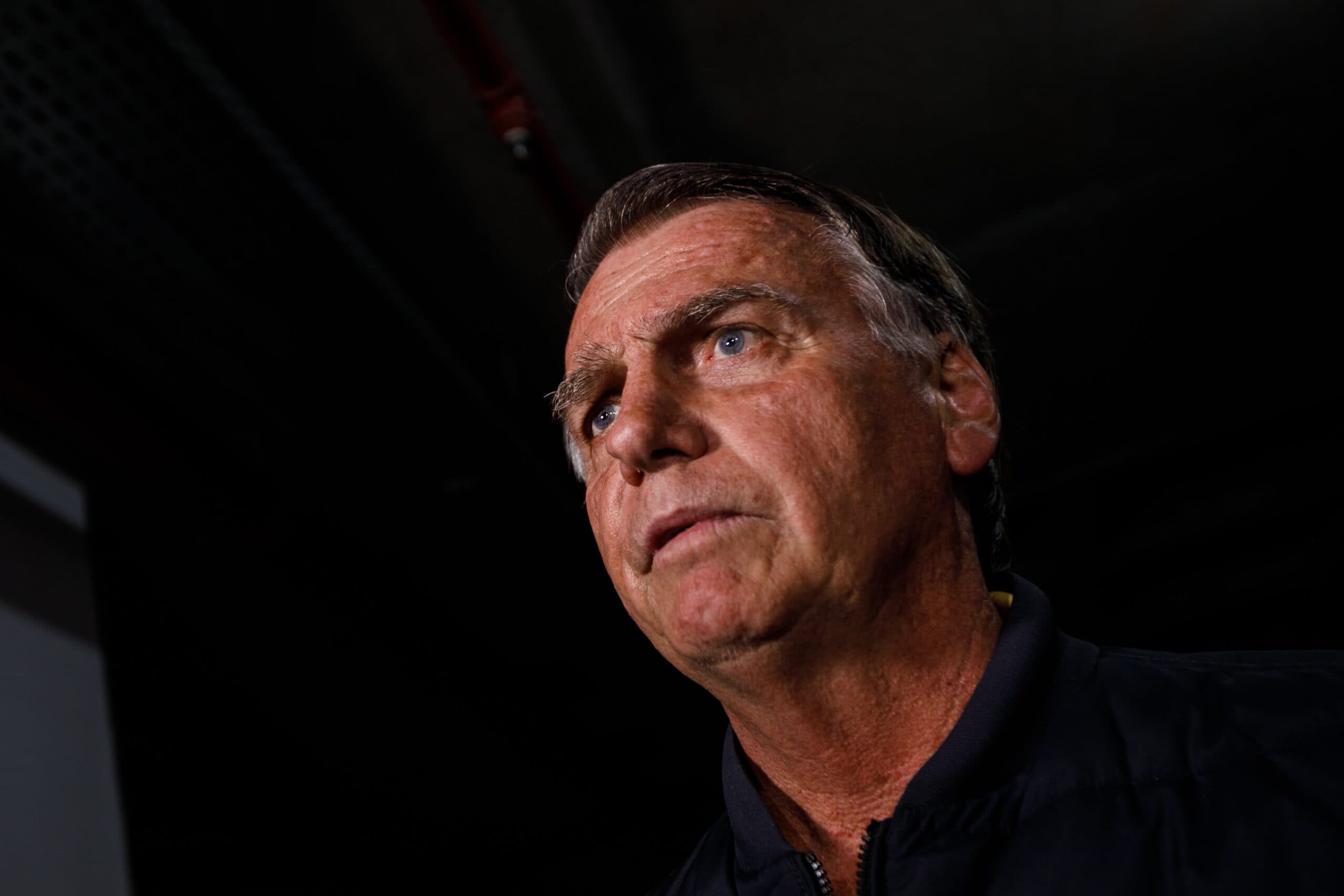 Fux diverge, mas Primeira Turma confirma tornozeleira para Bolsonaro