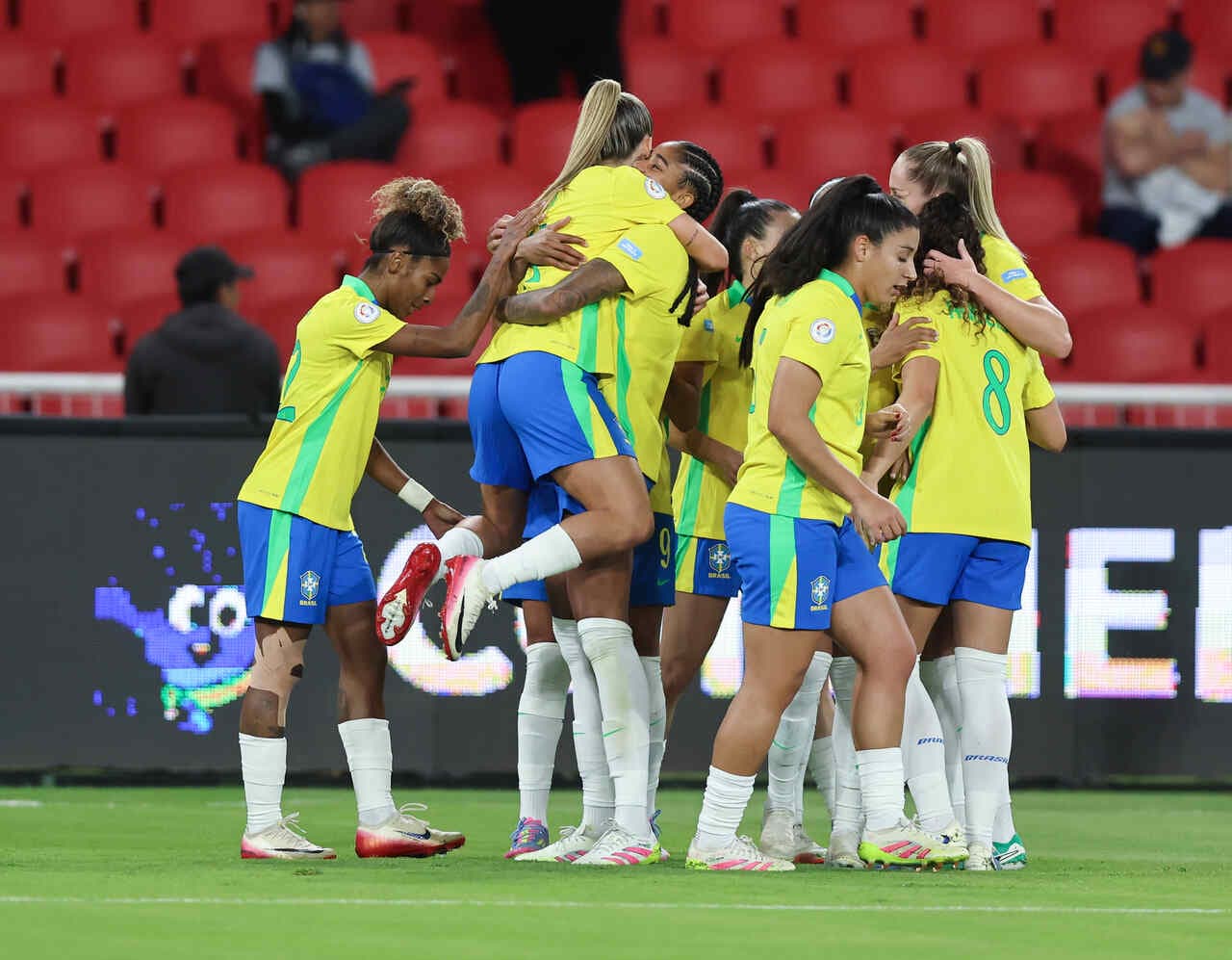 Goleada põe seleção feminina na final da Copa América e na Olimpíada