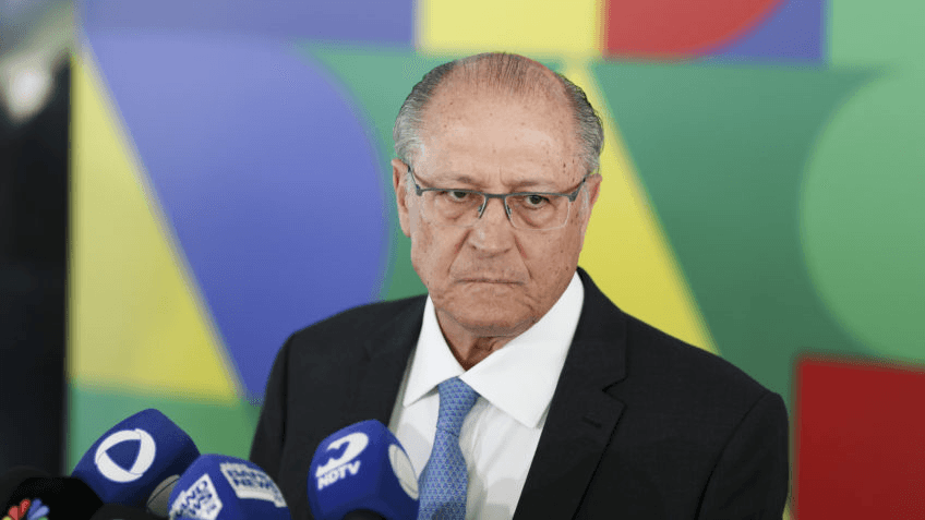 Governo federal oferece apoio após chuva histórica que provocou alagamentos e transtornos em Belém