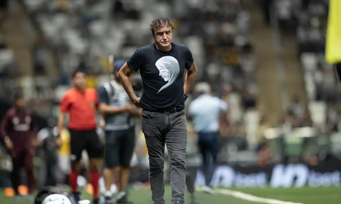 Guto Ferreira não deve seguir no Remo; Cuca é o favorito para a Série A, diz jornalista