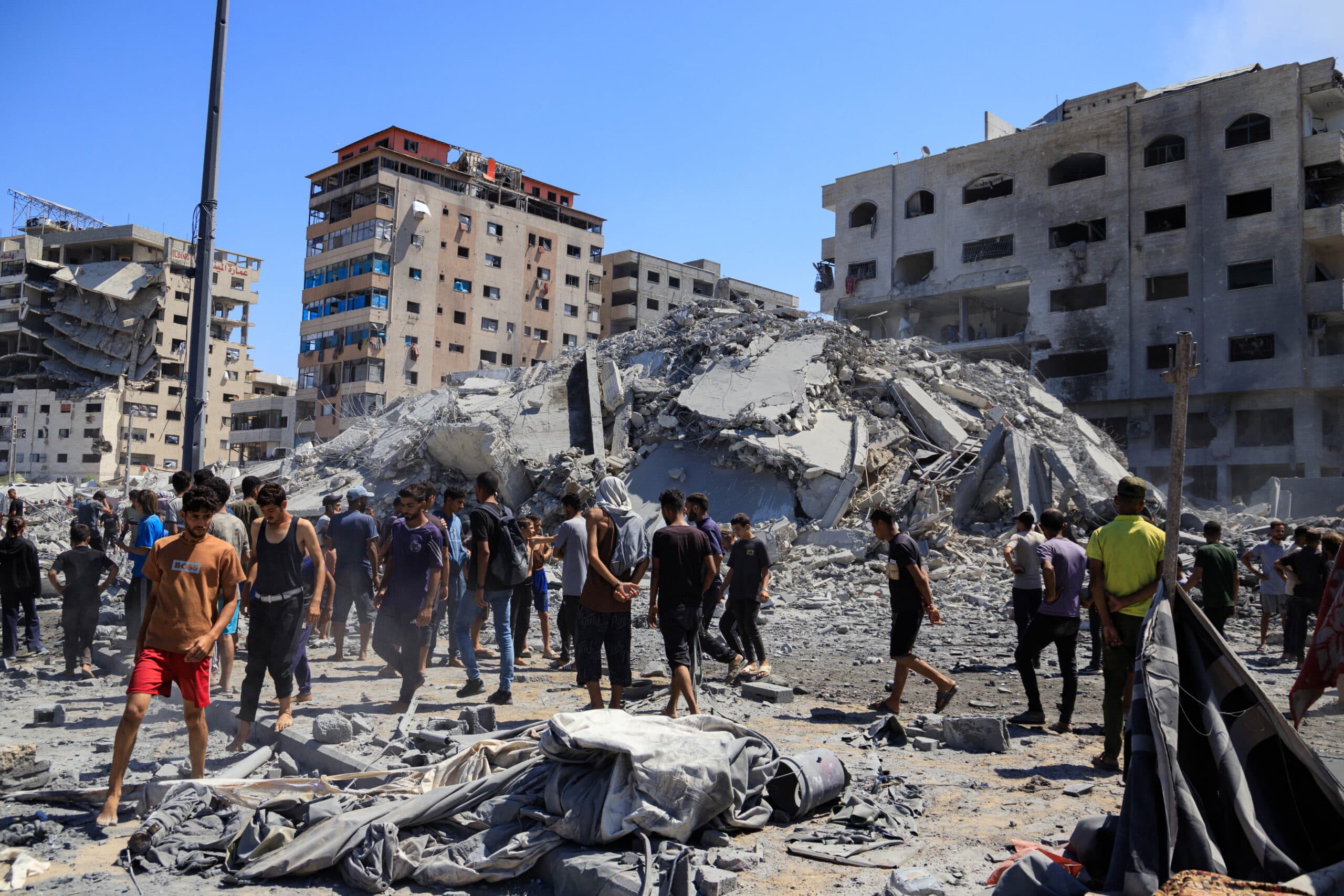 Hamas aceita libertar reféns e entregar administração de Gaza, mas quer discutir outros termos de proposta de Trump