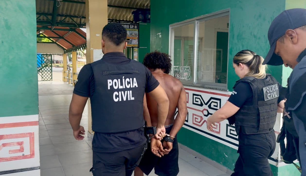 Homem é preso após agredir companheira e tentar atacar profissionais de saúde