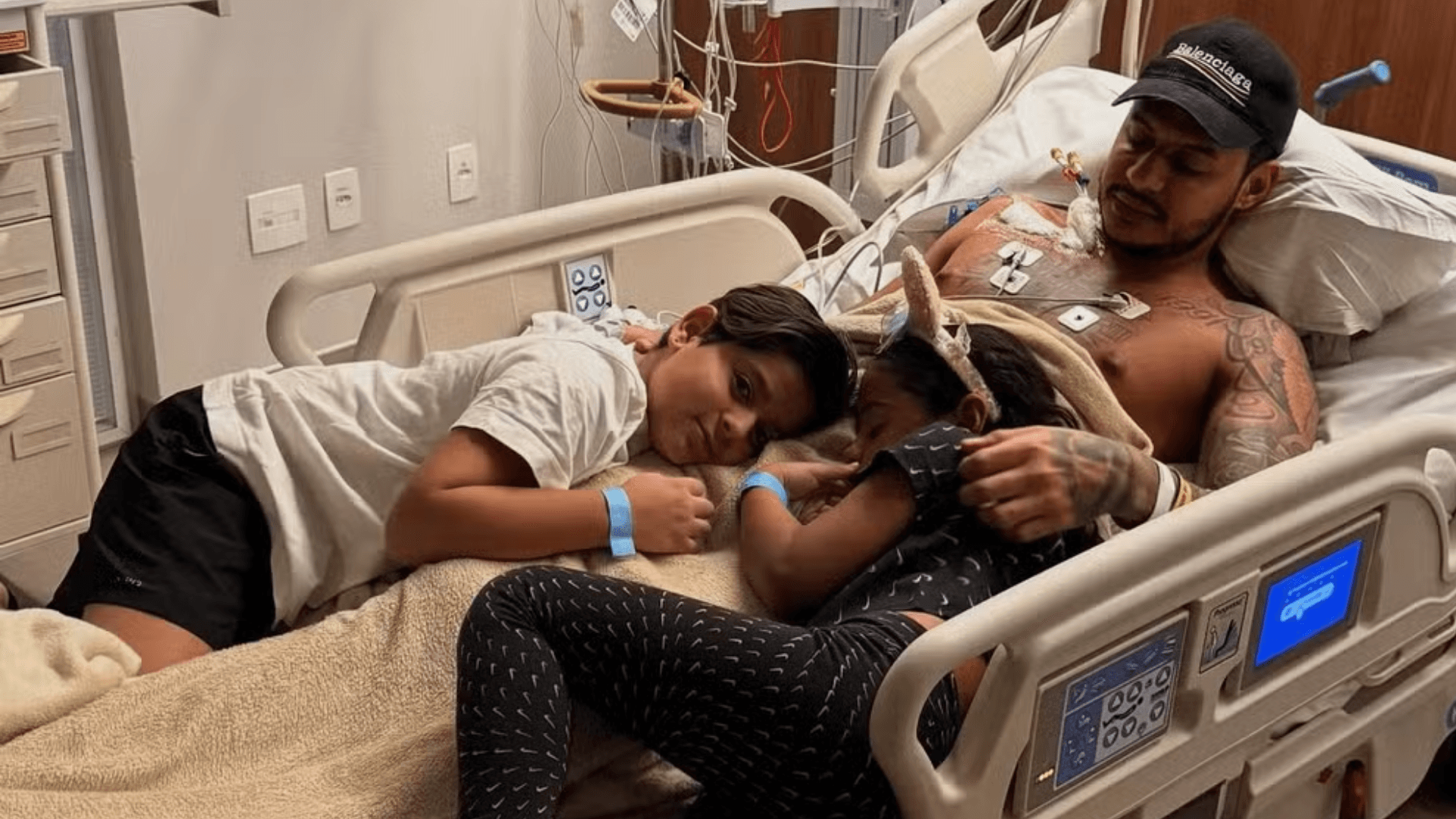 Hungria posta pela primeira vez no hospital e tranquiliza fãs: 'Estou me recuperando da melhor maneira possível'