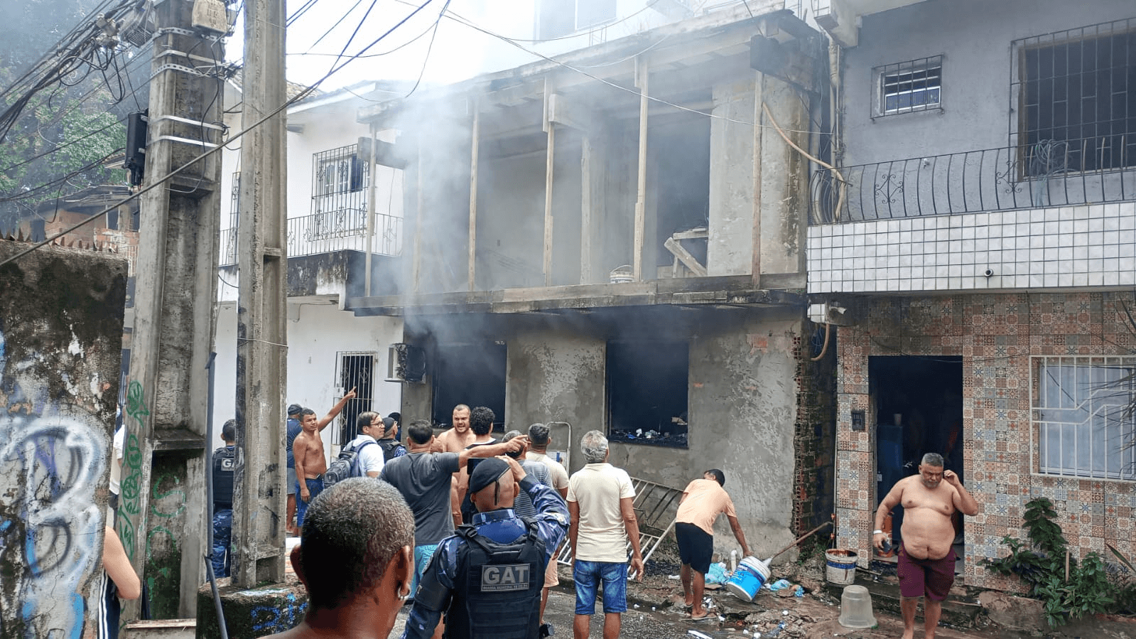 Incêndio em imóvel no bairro de Fátima deixa uma pessoa morta em Belém