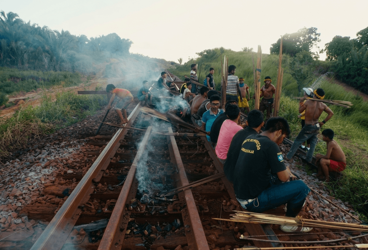 Indígenas bloqueiam ferrovia da Vale no Pará e reabrem disputa judicial sobre impactos da mineração