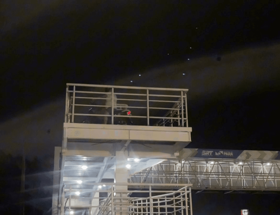 Infração gravíssima: motociclista é flagrado trafegando em passarela do BRT Metropolitano na BR-316