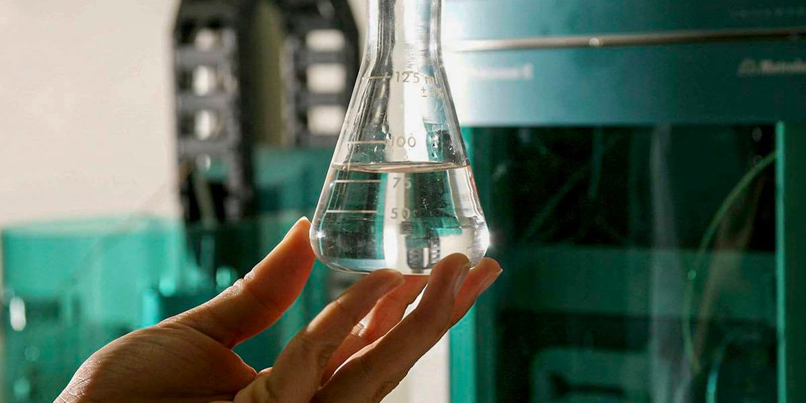 Intoxicação por metanol é diferente do abuso de álcool; veja os sinais