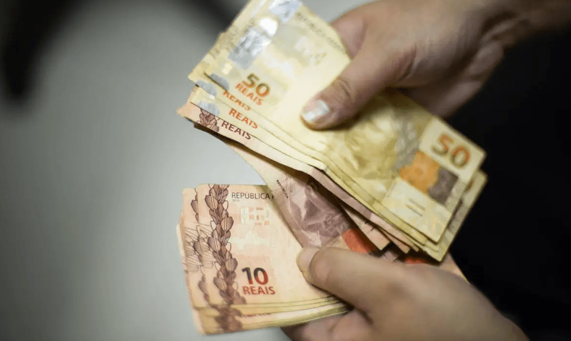 IR zero para quem ganha até R$ 5 mil passa a valer a partir deste mês