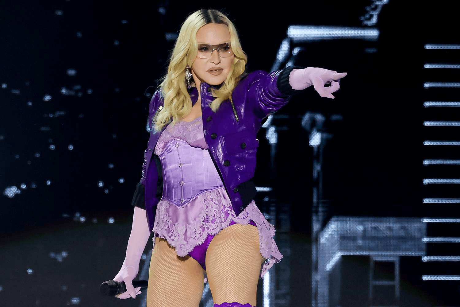 Madonna oferece recompensa após sumiço de figurino usado no Coachella