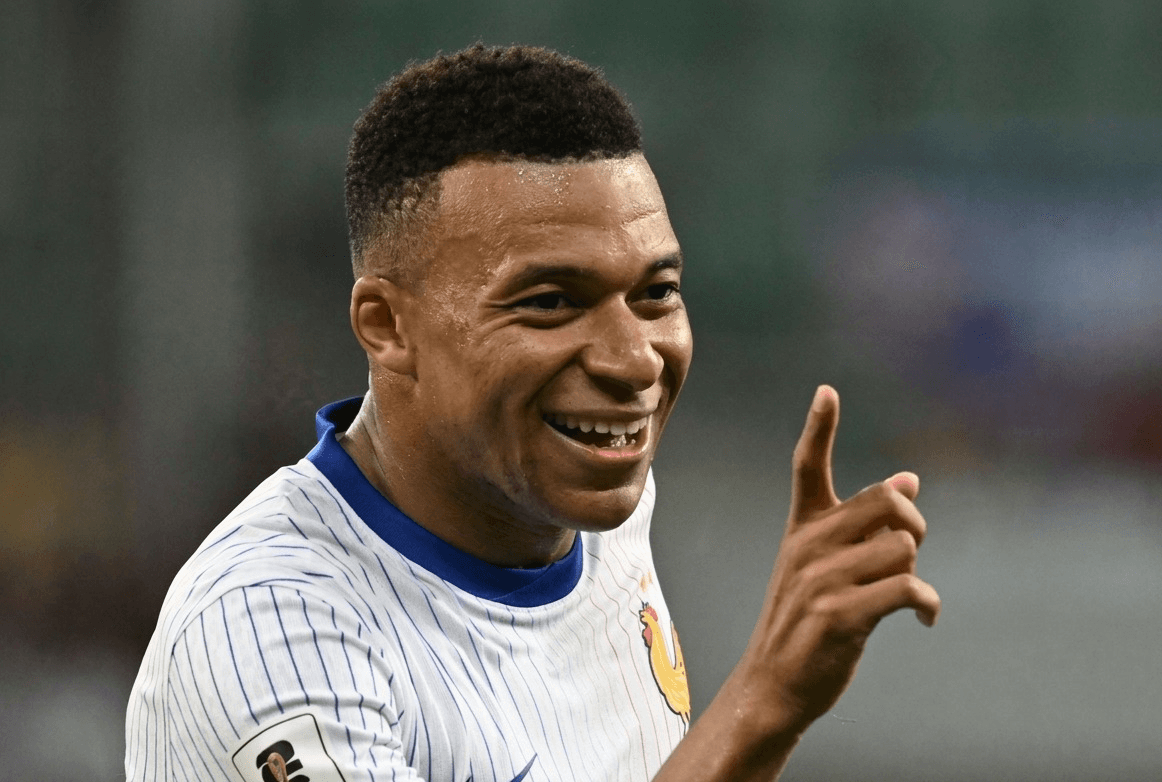 Mbappé pode se tornar o maior artilheiro da França no amistoso com Brasil