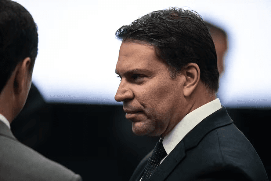 Moraes determina prisão de Alexandre Ramagem, que está nos Estados Unidos