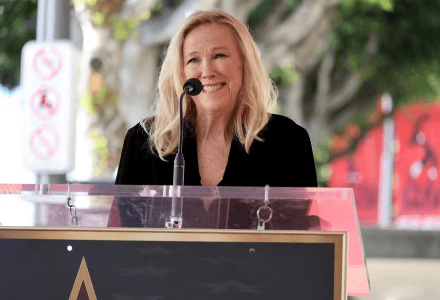 Morre Catherine O’Hara, estrela de 'Esqueceram de mim' e 'Beetlejuice', aos 71 anos