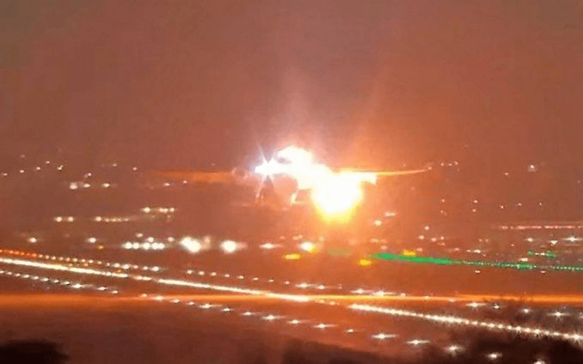 Motor de avião explode e piloto faz pouso de emergência em São Paulo