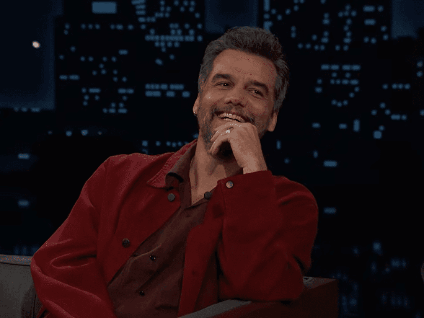 'Nosso Trump está na prisão': Wagner Moura comenta sobre Bolsonaro no talk show de Jimmy Kimmel antes do Oscar