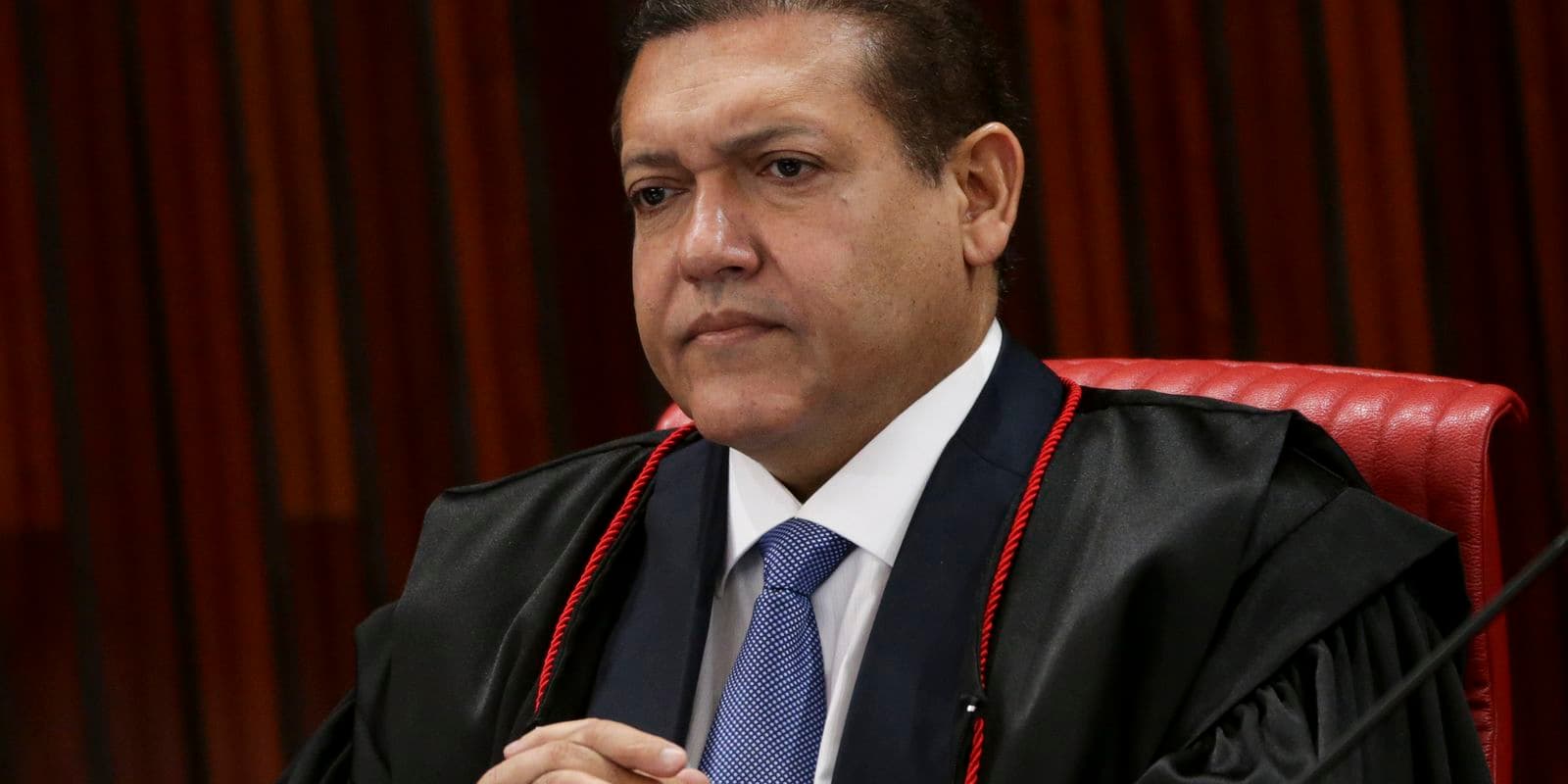 Nunes Marques inicia último voto sobre responsabilização das redes