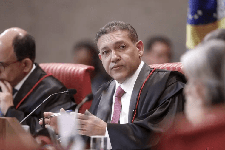 Nunes Marques vai relatar ação de Bolsonaro para anular pena