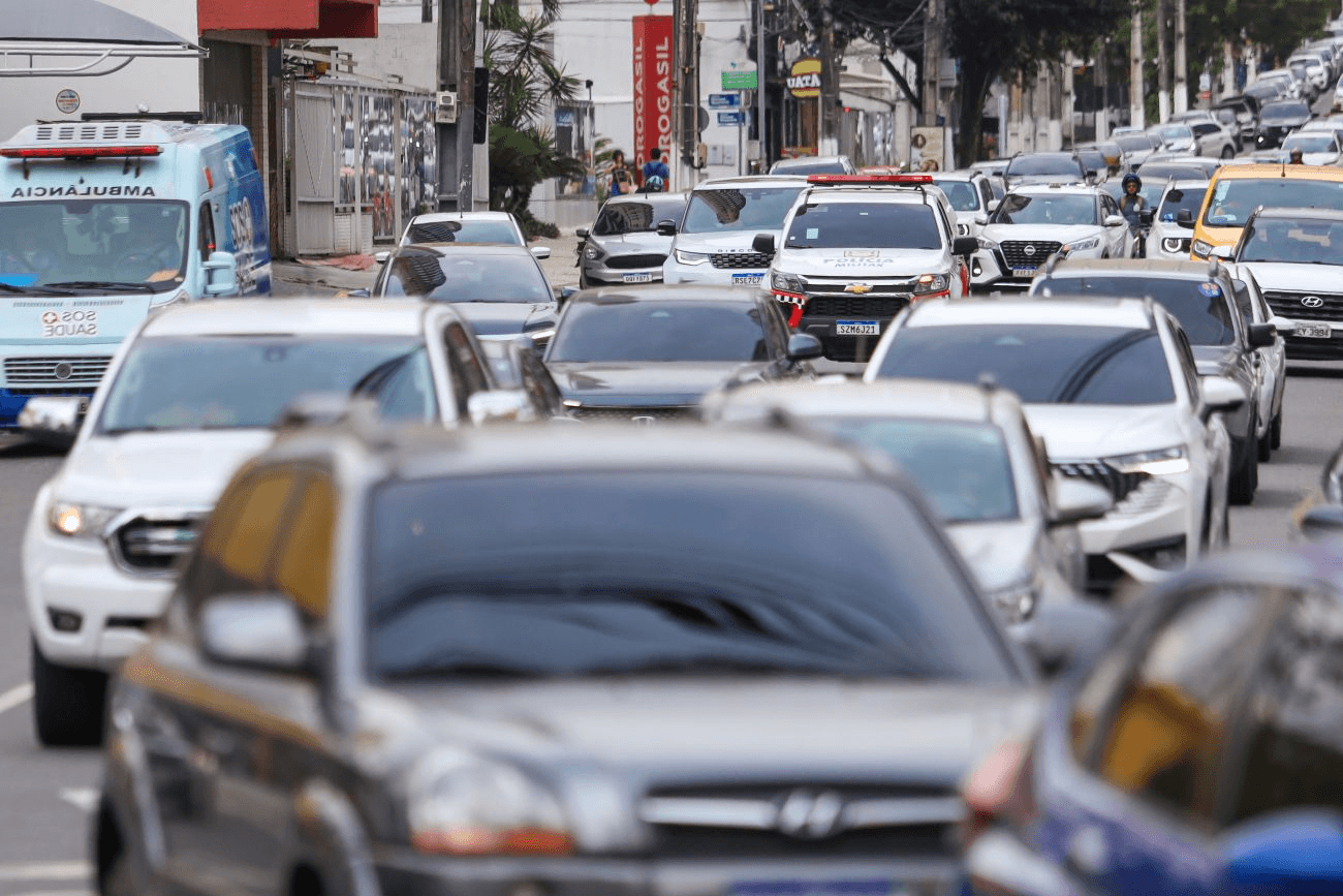 O melhor presente de Natal é a prudência. Todo cuidado é pouco nas estradas e nos rios neste fim de 2025