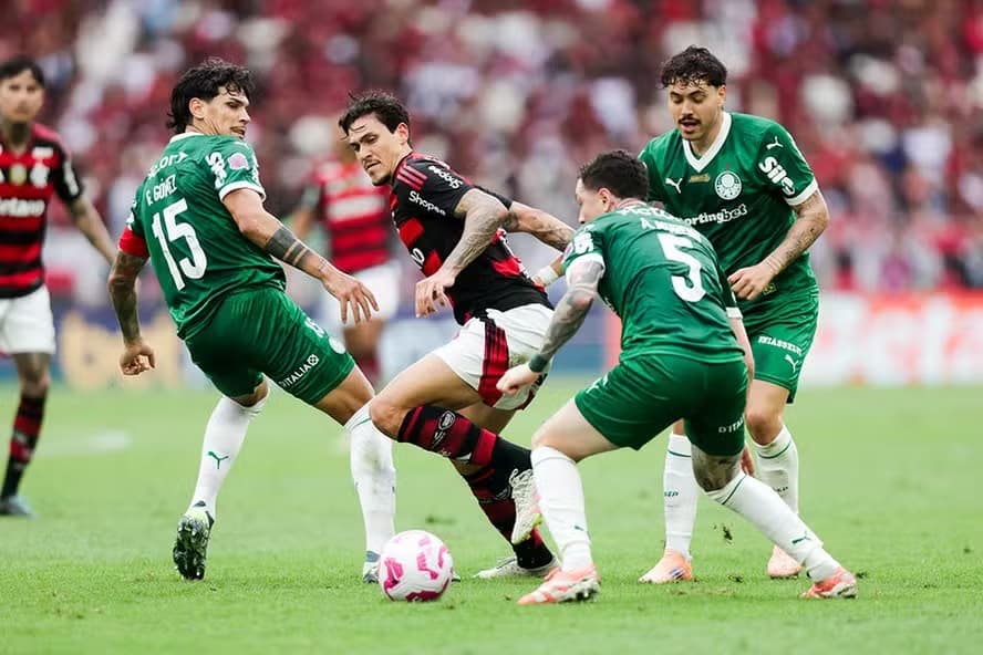 Palmeiras e Flamengo disputam a final da Libertadores neste sábado (29); veja os detalhes