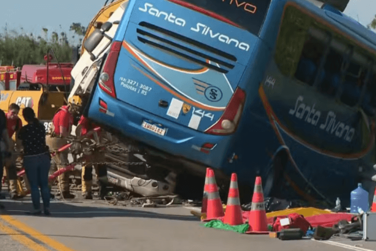 Paraense está entre as vítimas fatais de acidente entre caminhão e ônibus na BR-116, no Rio Grande do Sul