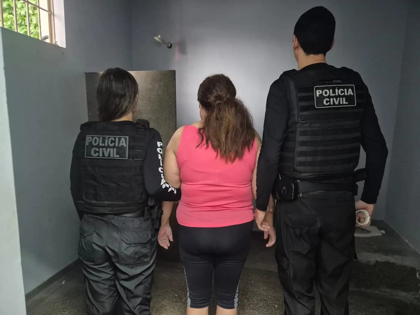 Pastora é presa no Amazonas por extorsão contra duas idosas no Pará
